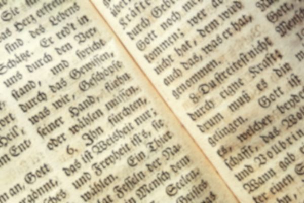 AI 修圖模糊文字變清晰線上